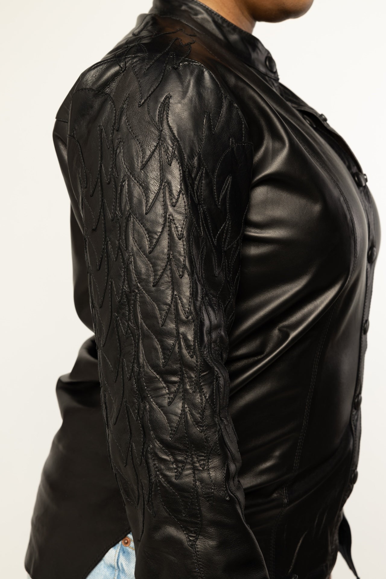 #color_midnight Black